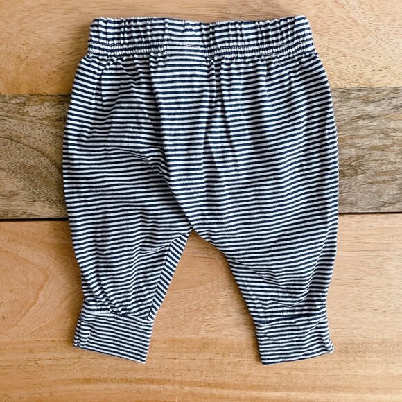 🧸 SALE! (5/$15, 8/$22, 12/$30)  Carter’s leggings 0-3m stripe baby pants - Picture 2 of 4